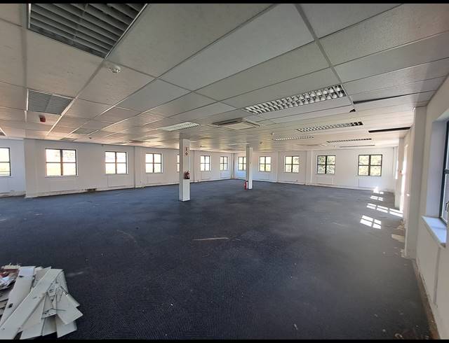 464M² OFFICE TO LET IN HYDE PARK